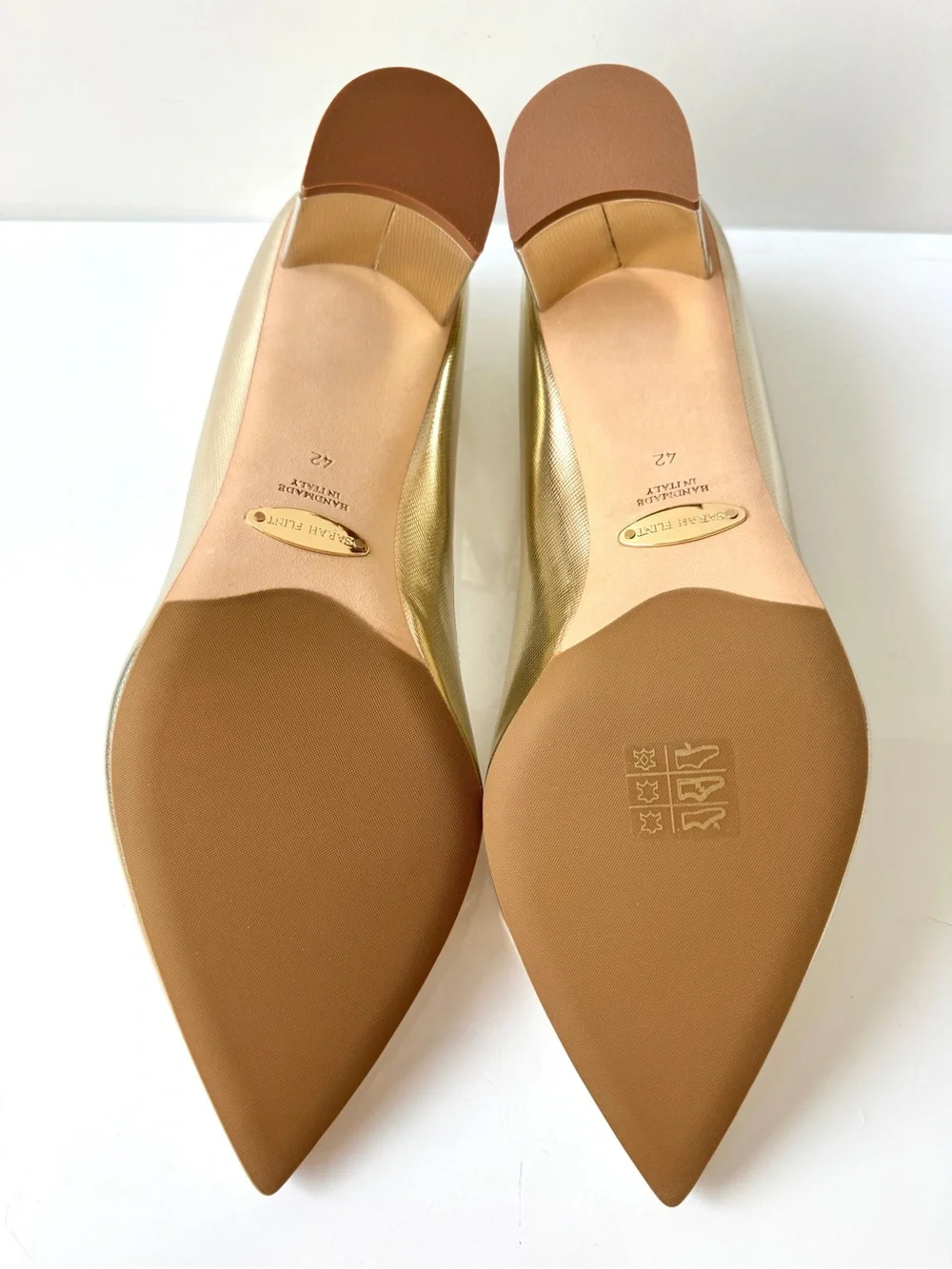 Sarah Flint The Perfect Emma Point Toe Block Heel Pumps in Gold Saffiano Size 11